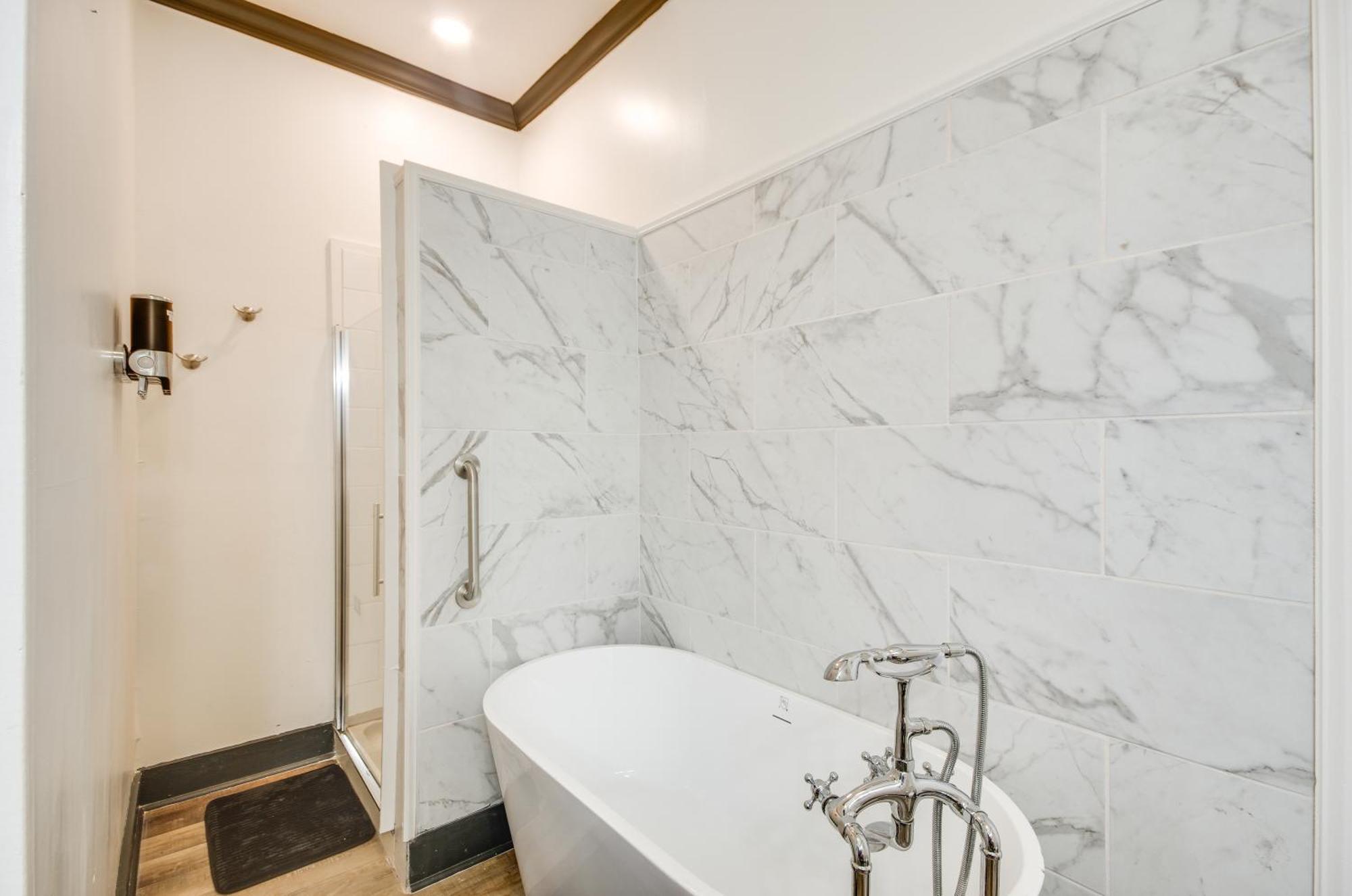 Modern Greenwood Studio Less Than 1 Mi To Downtown! Ngoại thất bức ảnh